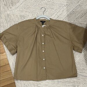 Banana Rebublic Button-Up Short sleeve shirt